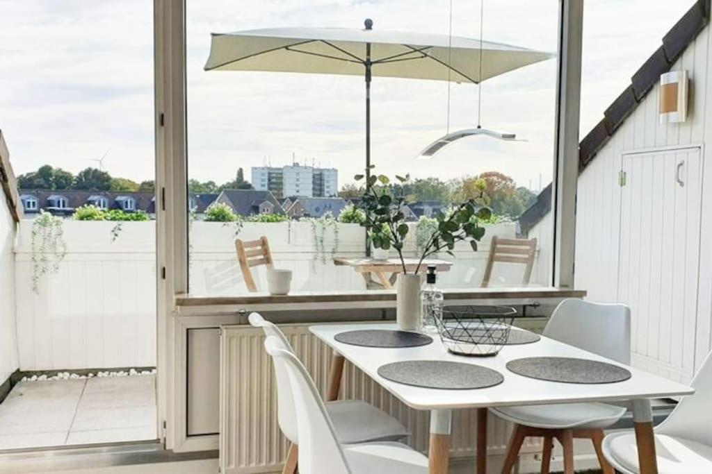 Modernes Und Ruhiges Appartement Mit Loggia Marl Exterior foto