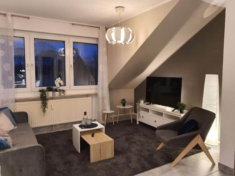 Modernes Und Ruhiges Appartement Mit Loggia Marl Exterior foto