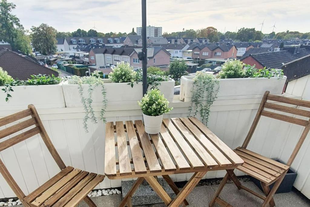Modernes Und Ruhiges Appartement Mit Loggia Marl Exterior foto