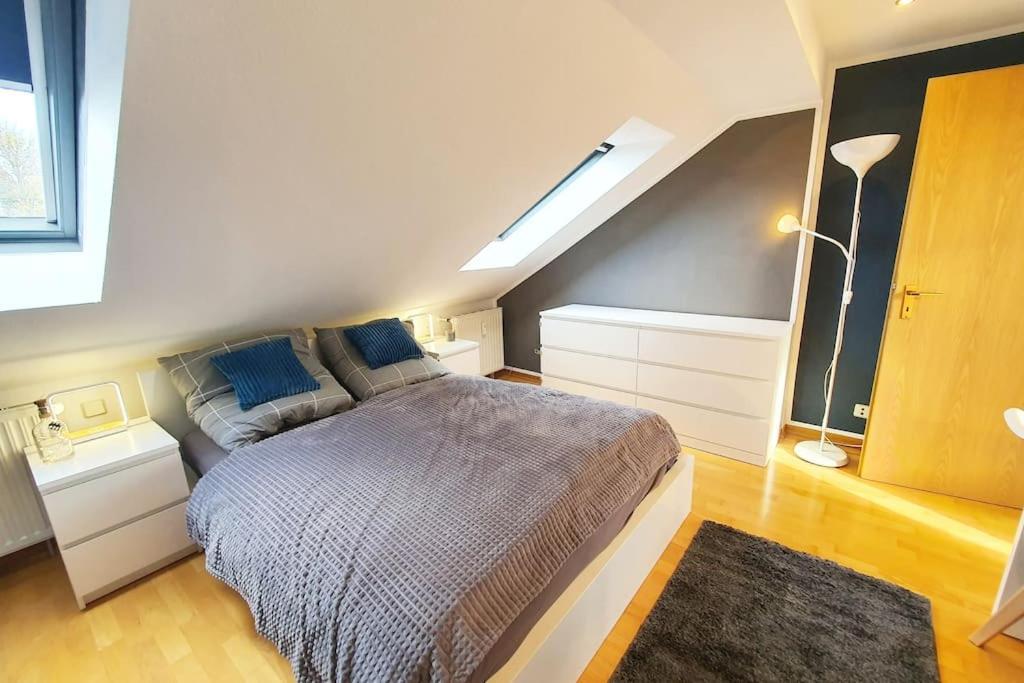 Modernes Und Ruhiges Appartement Mit Loggia Marl Exterior foto